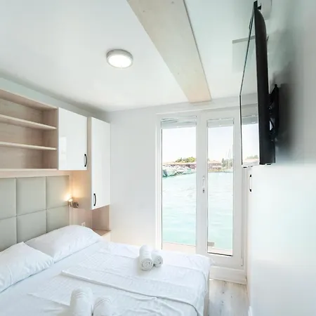 Rooftop Houseboat With Sea Panorama 3* Novigrad Istria