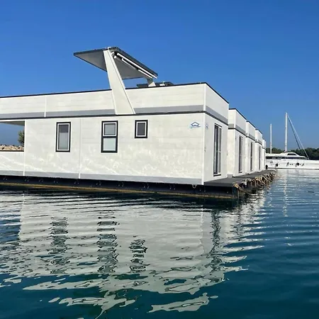 Rooftop Houseboat With Sea Panorama 3* Novigrad Istria